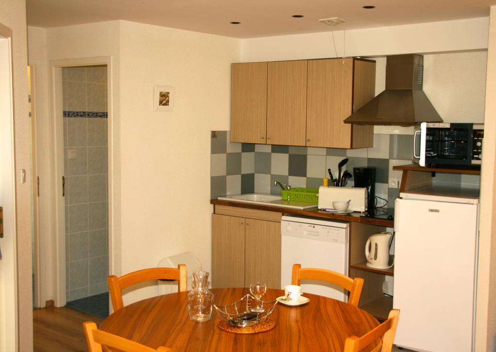 Residence Maison Blanche พลอมบิแอร์ส-เลส์-แบ็งส์ ภายนอก รูปภาพ
